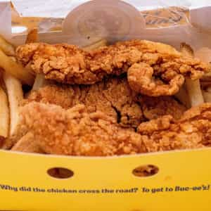 Buc-ee's Chicken & Fries (Texas BBQ & Sandwiches)