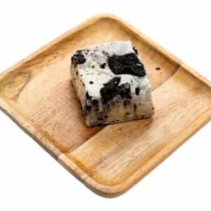 Buc-ee's Cookies & Cream Fudge (Bakery & Sweets)